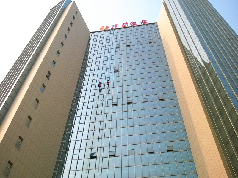 建國(guó)飯店外樓清洗工程